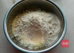 Illustration of how to make corn steamed buns 1