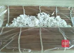 Illustration of making rice balls 11