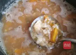 Illustration of how to make pumpkin and mung bean porridge 11