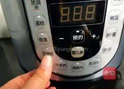 Illustration of how to make beauty and blood-tonifying porridge 5