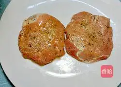 Illustration of how to make pork chop burger 11