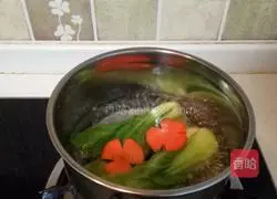 Illustration of how to make sausage clay pot rice 3