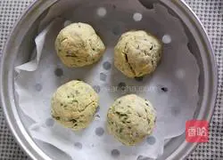 Illustration of how to make vegetable and grain steamed buns 8