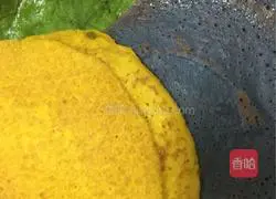 Illustration of how to make your own colorful spring rolls 6