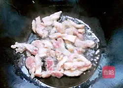 Illustration of Homemade Bean Braised Noodles 3