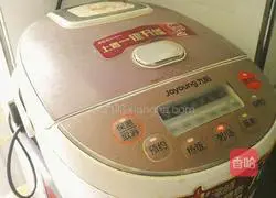 Illustration of how to make black beans, soybeans and millet porridge 6