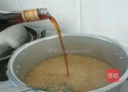 Illustration of how to make lean meat porridge 5