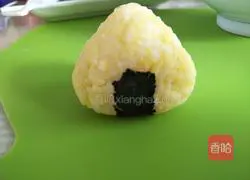 Illustration of how to make Japanese rice balls 5
