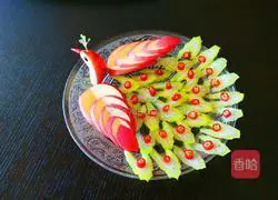 Illustration of how to make a peacock in full bloom during the Lantern Festival on the 15th day of the first lunar month 14