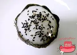 Illustration of how to make handmade rice balls 8