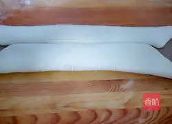 Illustration of how to make love chocolate flower rolls 12