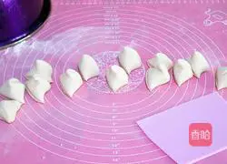 Illustration of how to make a leek box 12