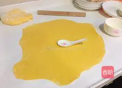 Illustration of how to make pumpkin rolls 10