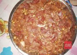 Illustration of how to make fresh preserved egg and lean meat porridge in private house 5