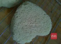 Illustration of how to make coconut milk cake 7