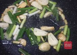 Illustration of how to bake chicken legs in rice cooker 5