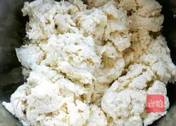 Illustration of how to make sesame sauce flower rolls 2