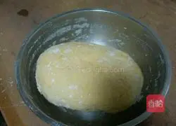 Illustration of how to make pumpkin rolls 3