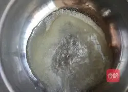 Illustration of how to make hot corn noodles and steamed cakes 3