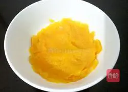 Illustration of homemade hair cake 3