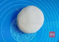 Illustration of how to make salt and pepper rolls 5