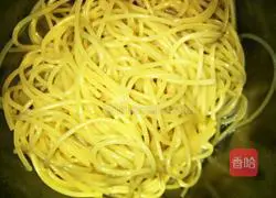 Illustration of how to make pasta 4