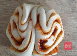 Illustration of how to make pepper rolls 12