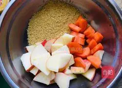 Illustration of how to make millet, apple and carrot porridge 1