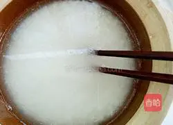 Illustration of how to make sausage clay pot rice 5