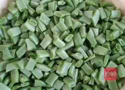 Stewed beans with noodles Practice illustration 3