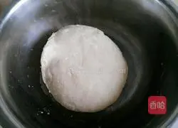 Illustration of how to make sesame and milk-flavored flower rolls 5