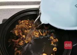 Illustration of how to make astragalus porridge 9