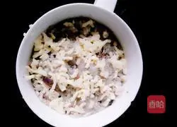 Illustration of how to make minced beef, onion and mango baked rice 9