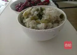 Illustration of how to cook green beans and rice 6