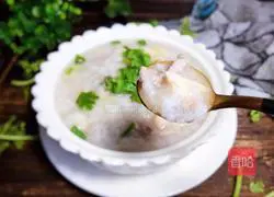 Illustration of how to make lotus root lean meat porridge 16