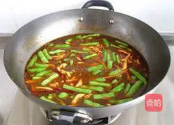 Illustration of how to make braised beans and noodles 10