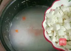 Illustration of how to make yam and chicken porridge 10