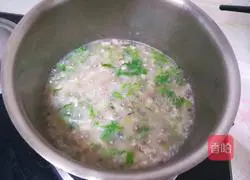 Mushroom and beef pimple soup baby food supplement nutrition recipe recipe illustration 6