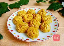 Illustration of how to make pumpkin multi-grain flower rolls 16