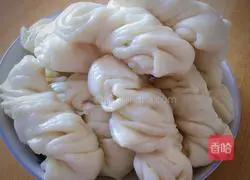 White flour twist rolls Illustration of practice 10