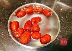 Illustration of how to make white radish and glutinous rice porridge 2