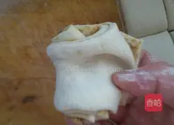 Sesame paste flower roll.Illustration of how to make it 5