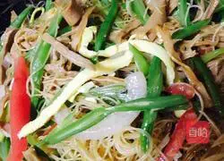 Jin's Fried Rice Noodles Recipe Illustration 9