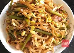 Illustration of bacon braised noodles 10