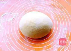 Illustration of how to make butterfly flower rolls 9