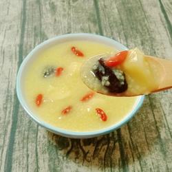 Millet, red dates and apple porridge