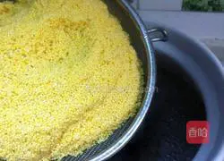 Illustration of how to make millet and red date porridge 4