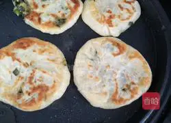 Illustration of how to make home-cooked chive box 5