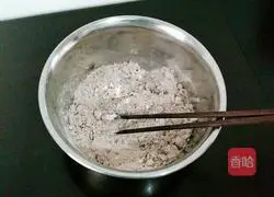 Illustration of how to make cocoa and sesame milk-flavored hair cake 3