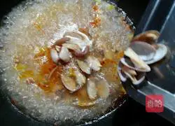 Illustration of how to make clam rice noodles 7